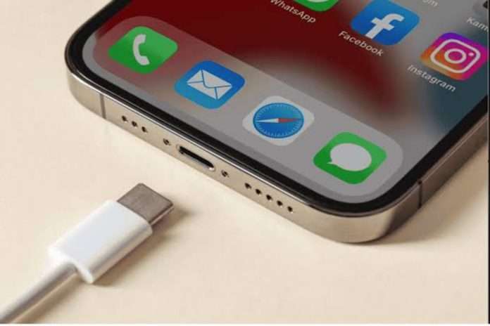 Does the iPhone 15 have a USB-C Port