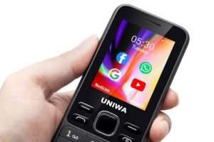 Best Feature phones available in the market that support WhatsApp