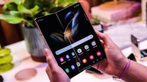 Samsung Galaxy Z Fold 4 Unleashes Enhanced Security with January 2024 Update in the USA