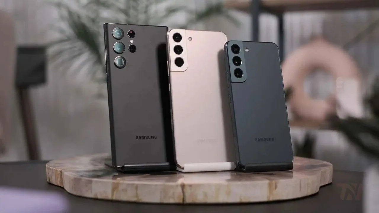Galaxy S22 Series in US Starts Receiving May 2025 Security Update