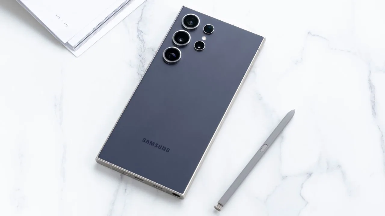 Galaxy S24 Series Spotted with One UI 8 Test Build in the US - Stable Update Coming Soon
